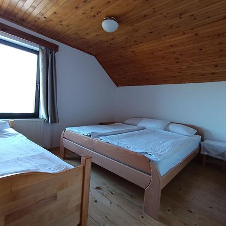 Villa Tourist Farm Strle With Great Local Food Cerknica Esterno foto