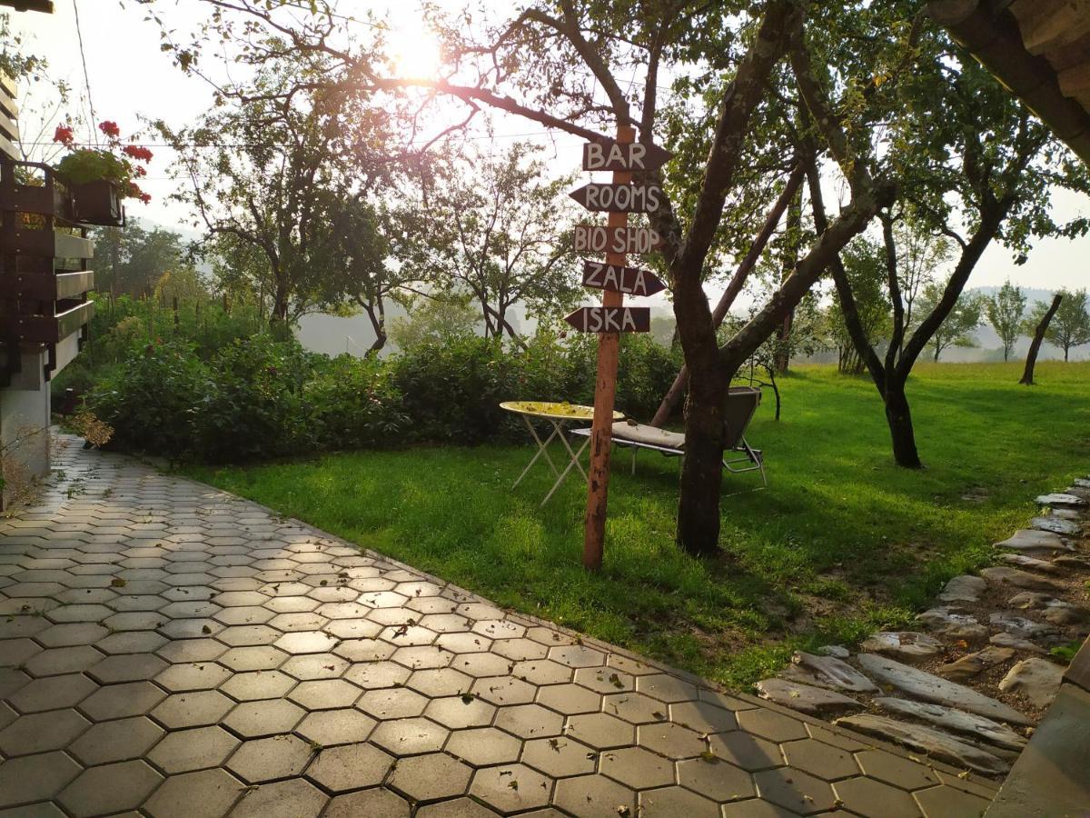 Villa Tourist Farm Strle With Great Local Food Cerknica Esterno foto